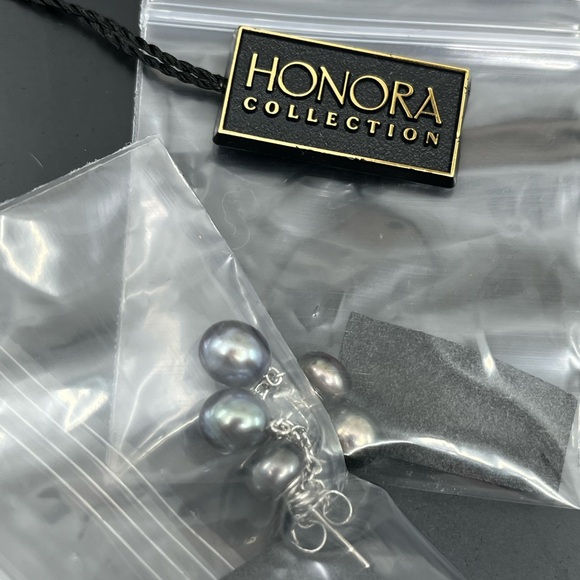 Vintage Honora Black Pearl Drop Earrings in Sterling Silver - Picture 6 of 13